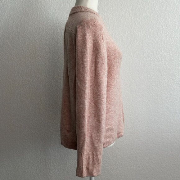 Abercrombie & Fitch Soft Pink Crewneck Sweater Size Small - Picture 4 of 8